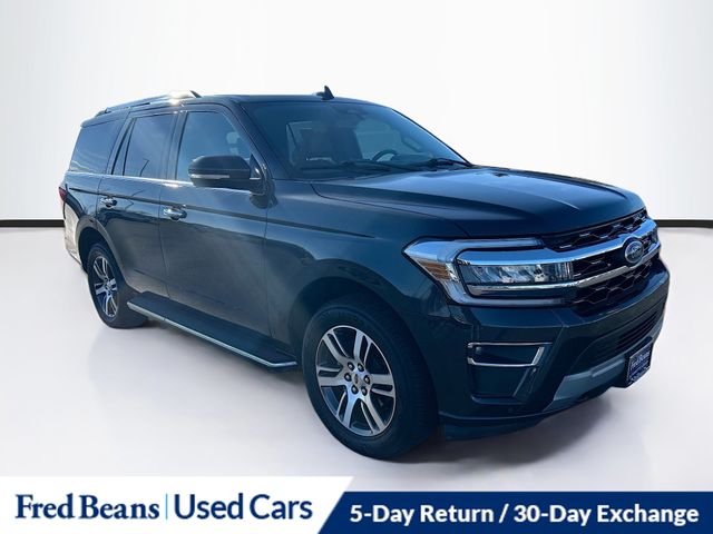 2022 Ford Expedition Limited's photo