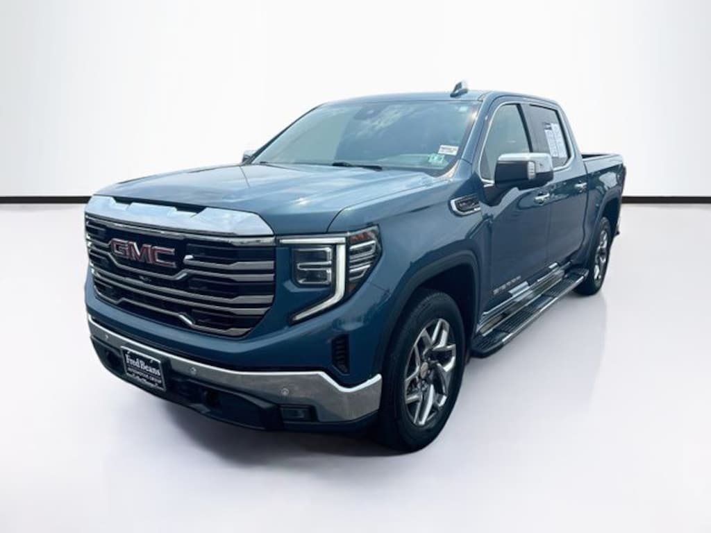 Used 2024 GMC Sierra 1500 SLT Crew Cab Short Bed Truck