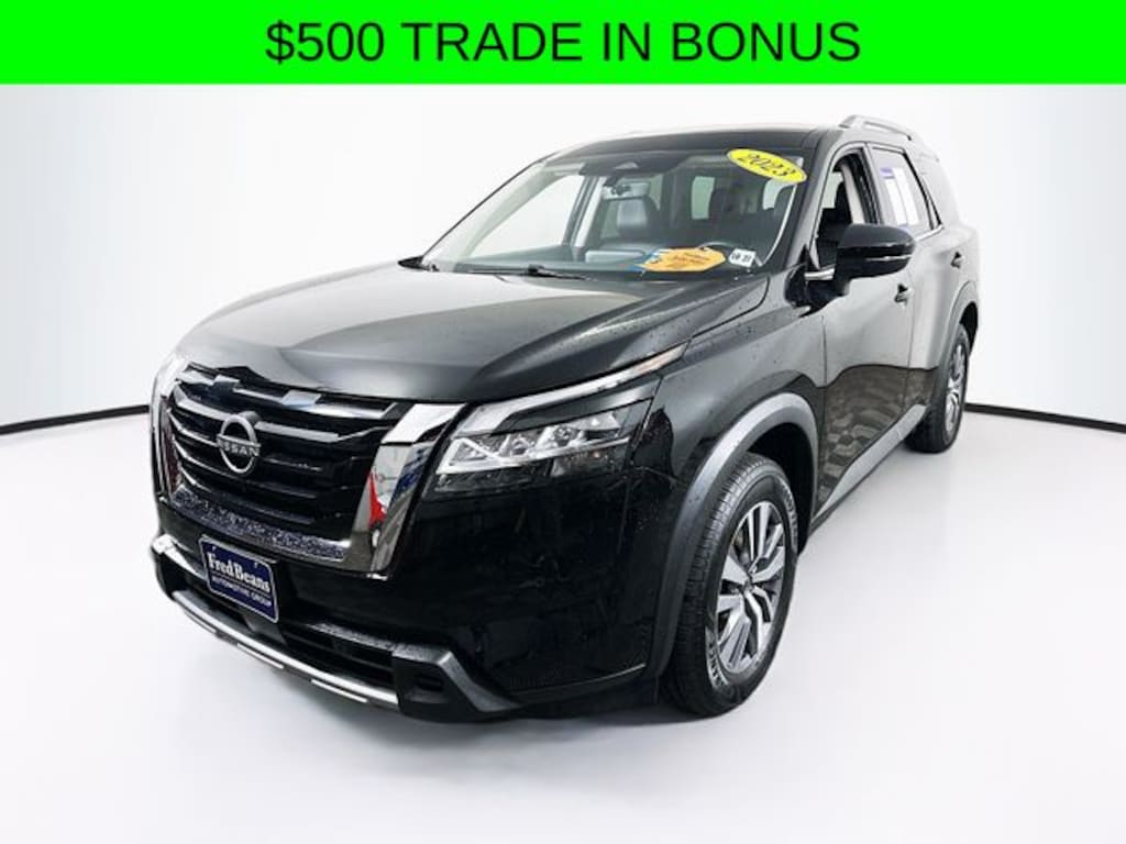 Used 2023 Nissan Pathfinder SL SUV