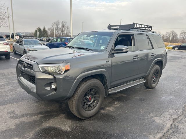 2024 Toyota 4Runner SR5 Premium photo 2