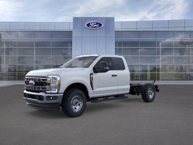 2026 Ford F-350 Super Duty Chassis Cab XL's photo