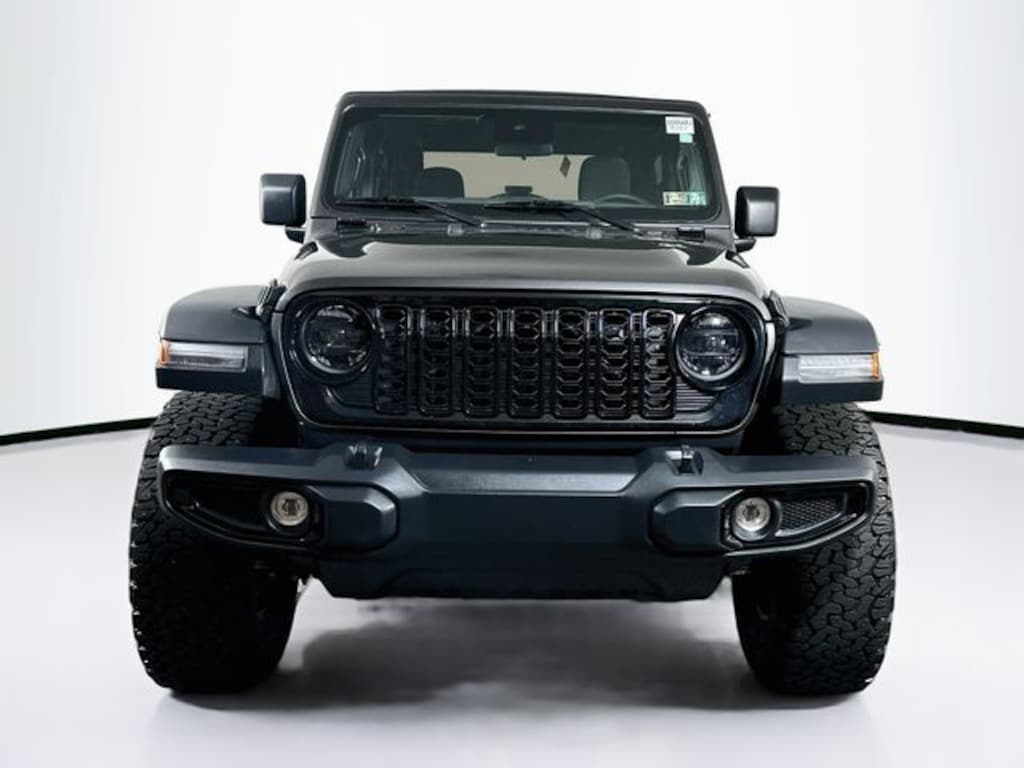 Used 2024 Jeep Wrangler SUV