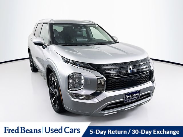 2022 Mitsubishi Outlander SEL Special Edition's photo