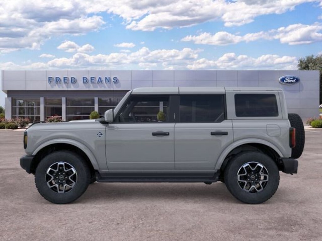 New 2026 Ford Bronco Outer Banks