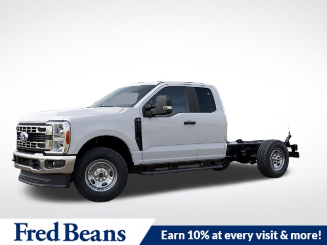2027 Ford F-350 Chassis TRUCK