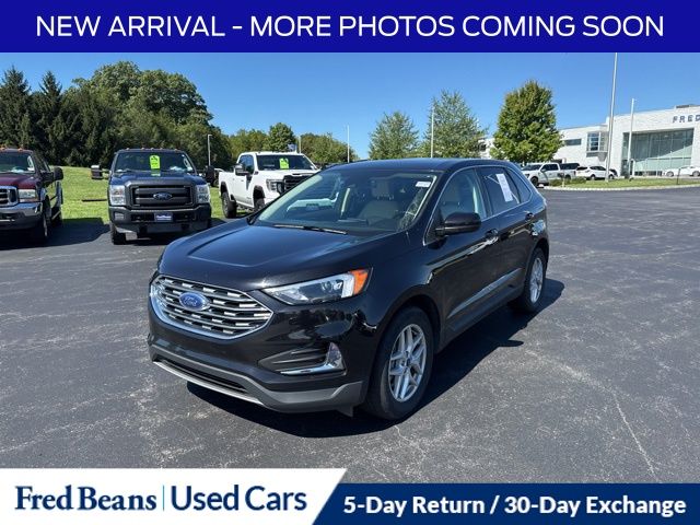 2022 Ford Edge SEL photo 3