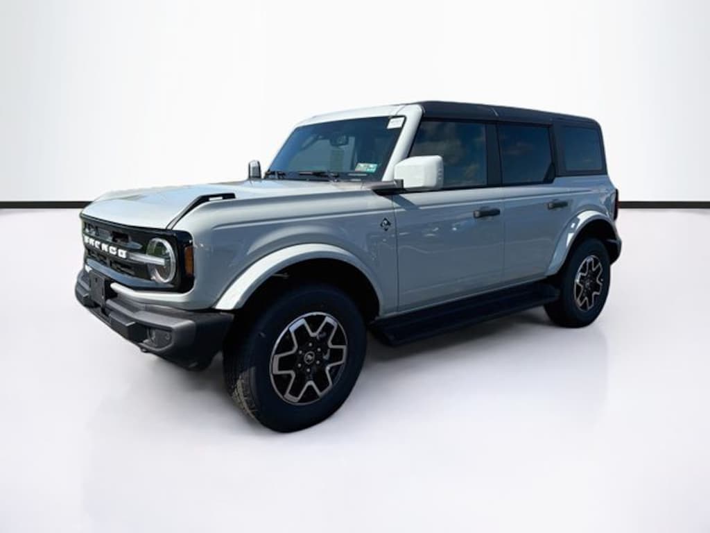 New 2026 Ford Bronco Outer Banks SUV
