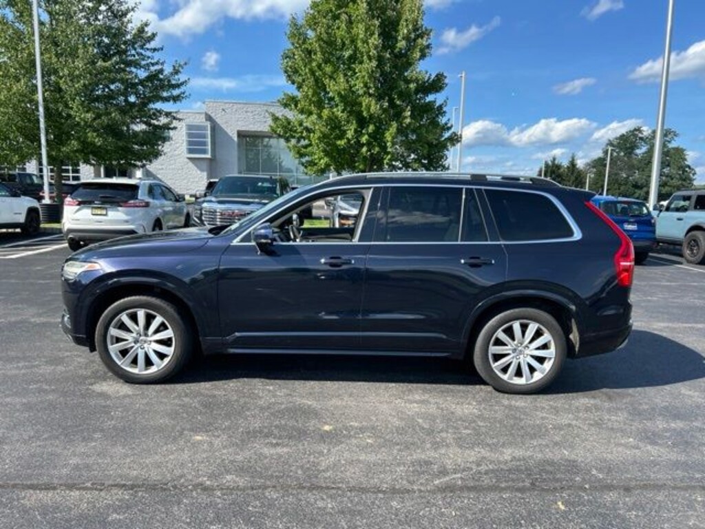 Used 2016 Volvo XC90 T6 Momentum SUV