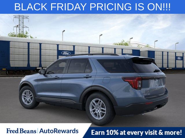 2026 Ford Explorer photo 3