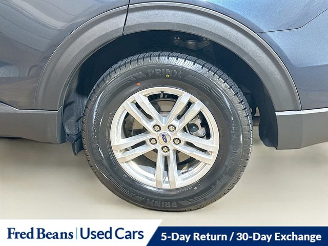 2022 Ford Explorer XLT photo 2