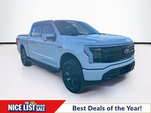 2022 Ford F-150 Lightning Lariat's photo