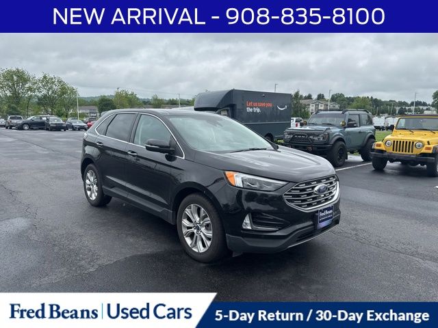 2022 Ford Edge Titanium AWD's photo