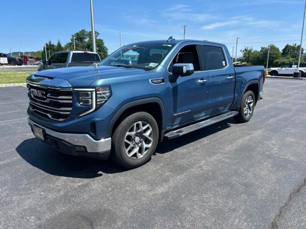 Used 2024 GMC Sierra 1500 SLT Crew Cab Short Bed Truck