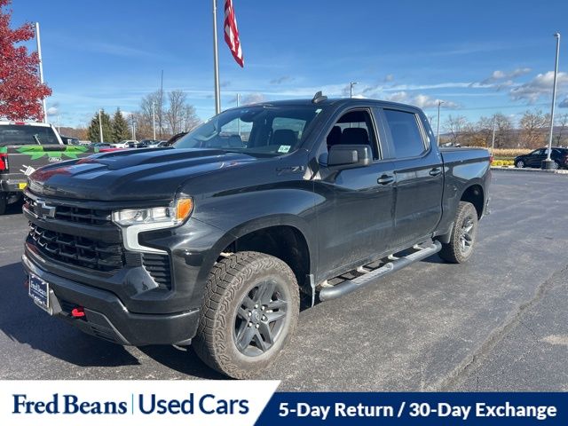 2023 Chevrolet Silverado 1500 LT Trail Boss photo 3