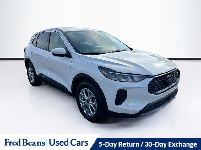 2023 Ford Escape Active's photo