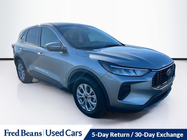 2023 Ford Escape Active's photo