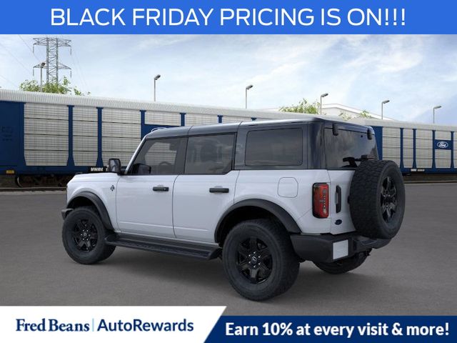 2025 Ford Bronco Outer Banks photo 3