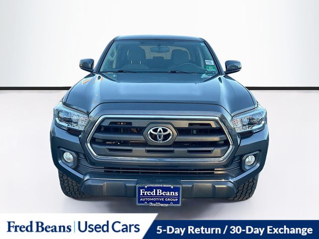 2017 Toyota Tacoma SR5 Short Bed photo 2