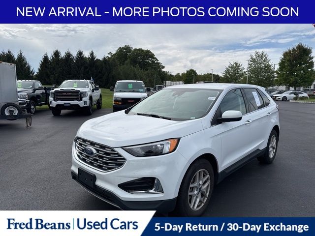 2022 Ford Edge SEL photo 3