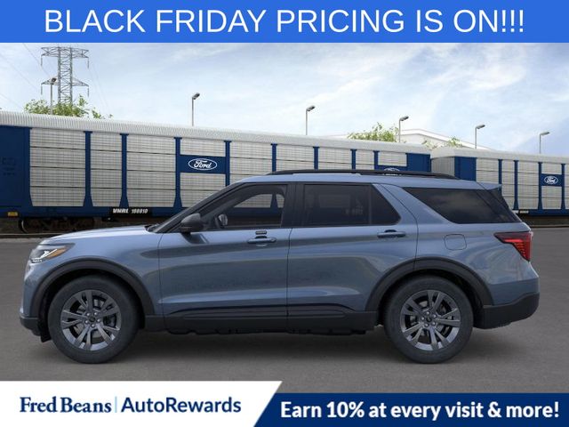 2026 Ford Explorer photo 2