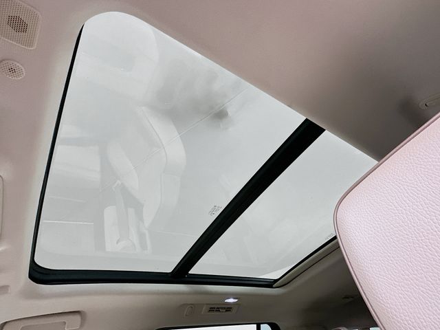 2023 GMC Yukon XL Denali - Photo 30