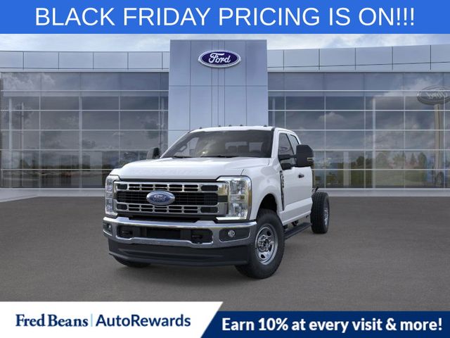 2026 Ford F-350 XL photo 2