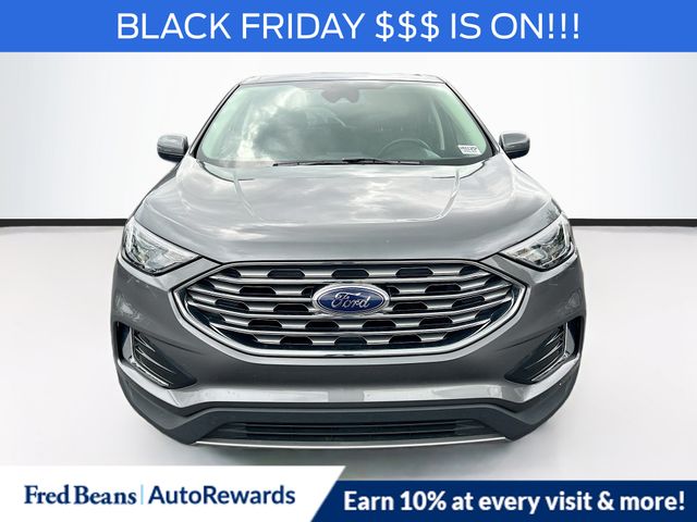 2022 Ford Edge SEL Sport photo 2