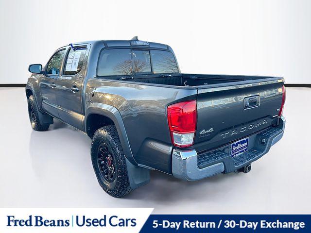 2017 Toyota Tacoma SR5 Short Bed photo 4