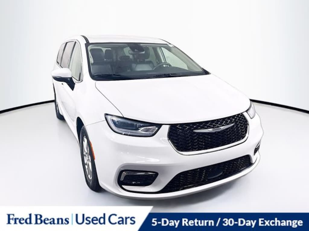 Used 2023 Chrysler Pacifica Touring L Passenger Van