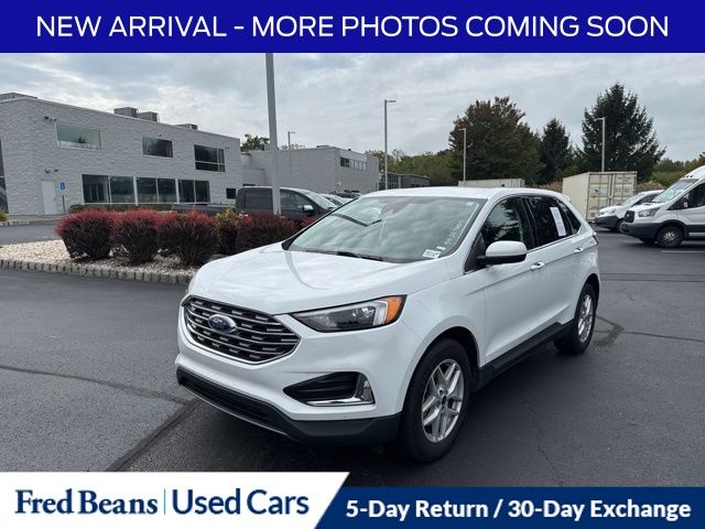 2022 Ford Edge SEL photo 3