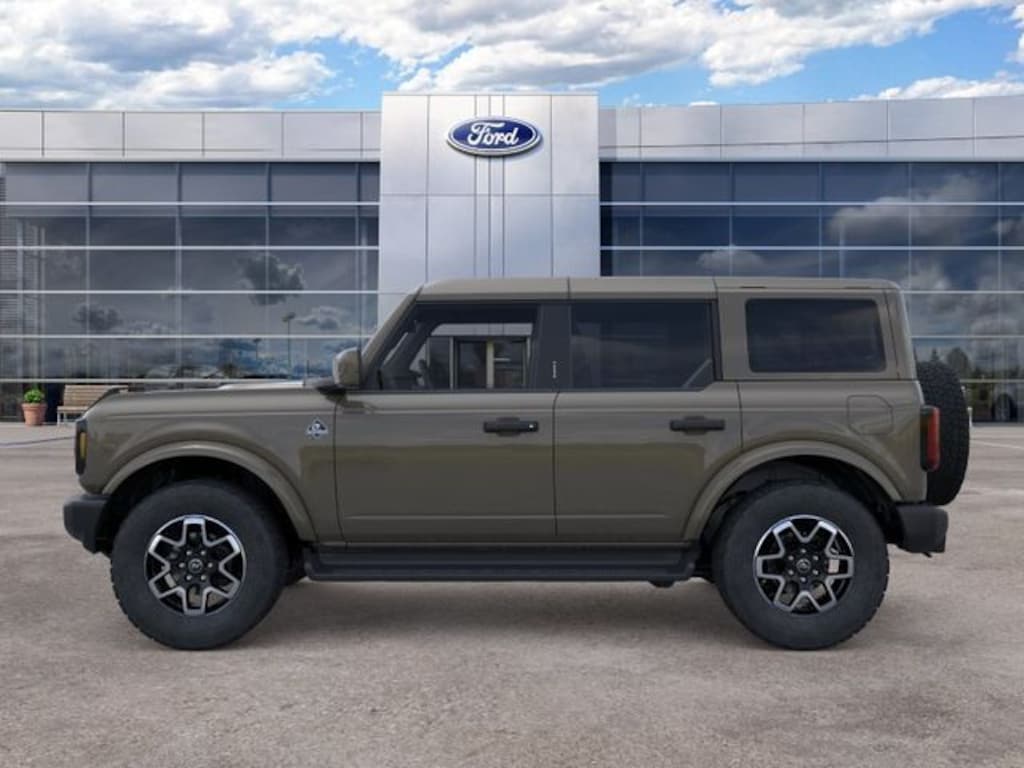 New 2026 Ford Bronco Outer Banks SUV