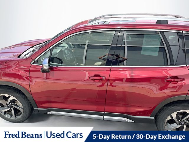2023 Subaru Forester Touring photo 2