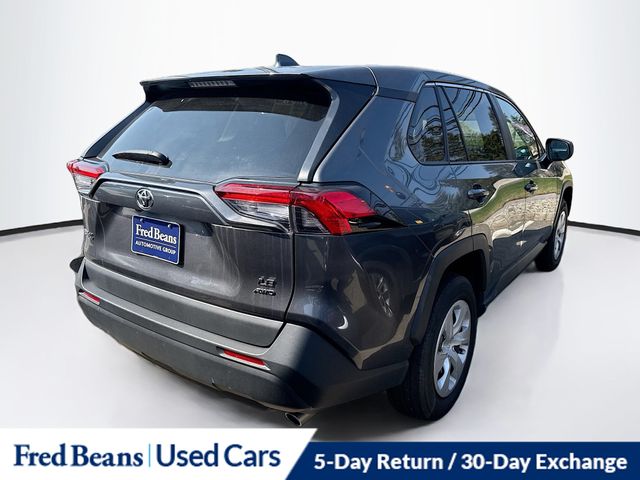 2024 Toyota RAV4 LE - Photo 8
