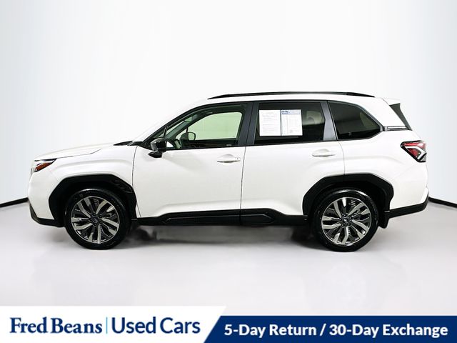 2025 Subaru Forester Touring photo 4