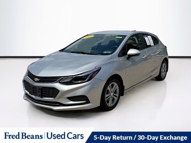2017 Chevrolet Cruze LT photo 2