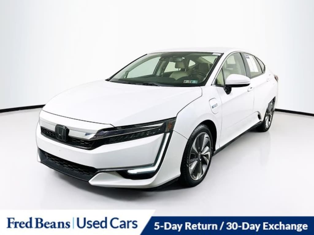 Used 2018 Honda Clarity Plug-In Hybrid Touring Sedan