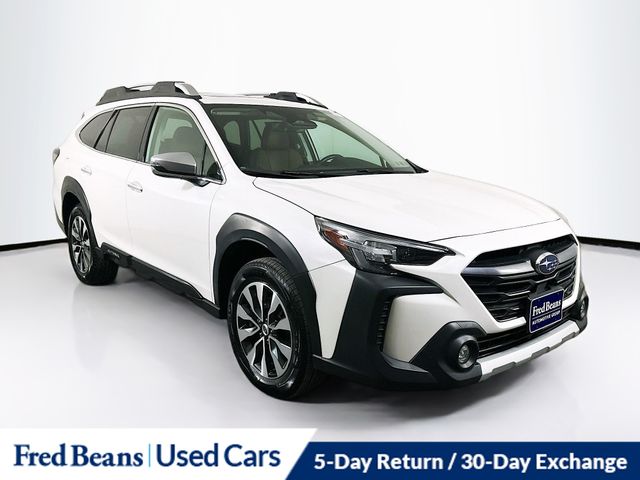 2023 Subaru Outback Touring's photo