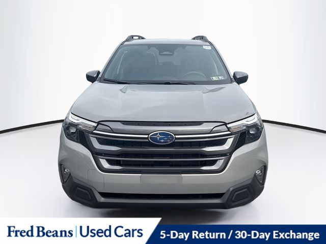 2025 Subaru Forester Premium photo 2