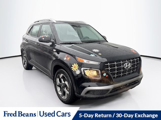 2023 Hyundai Venue SEL's photo