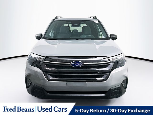 2025 Subaru Forester Premium photo 2