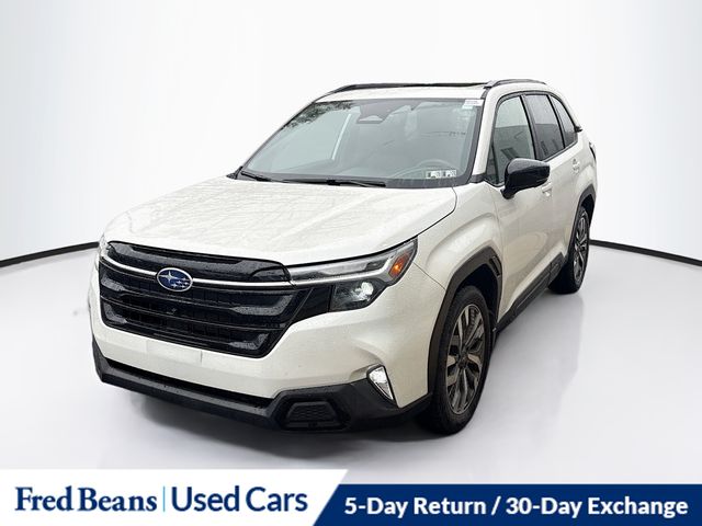 2025 Subaru Forester Touring photo 3