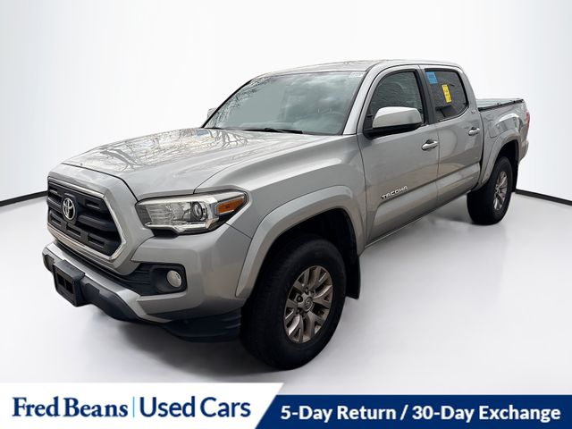2017 Toyota Tacoma SR5 photo 2