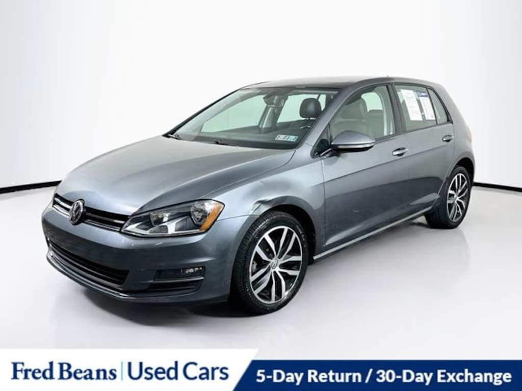 Used 2017 Volkswagen Golf TSI SE 4-Door Hatchback
