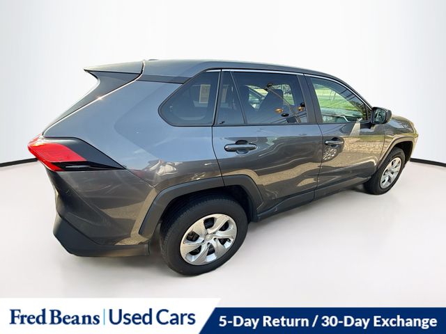 2024 Toyota RAV4 LE - Photo 10