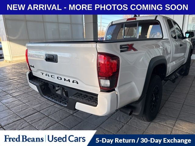 2022 Toyota Tacoma SR 4x4 Access Cab photo 4