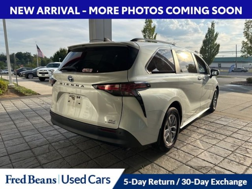 Certified 2022 Toyota Sienna XLE 7 Passenger Van Passenger Van