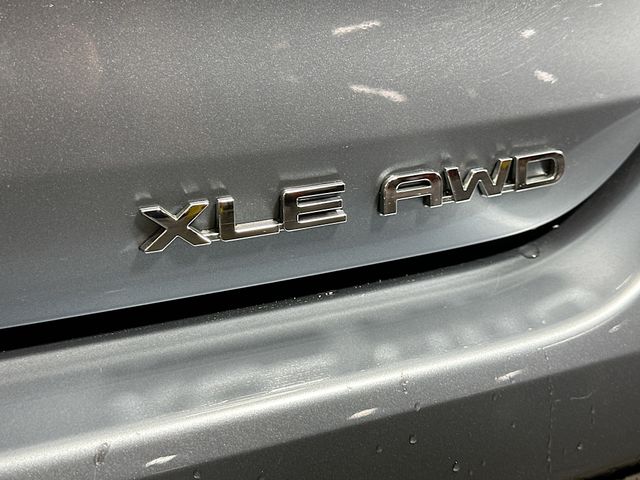 2022 Toyota Highlander XLE - Photo 27