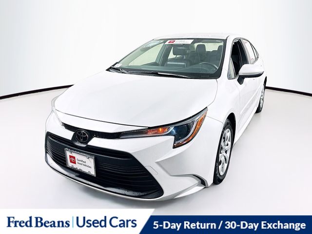 2023 Toyota Corolla LE photo 3