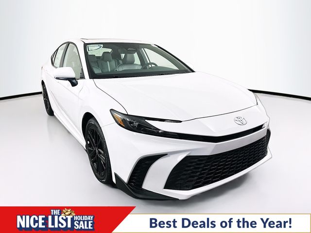 2026 Toyota Camry SE's photo