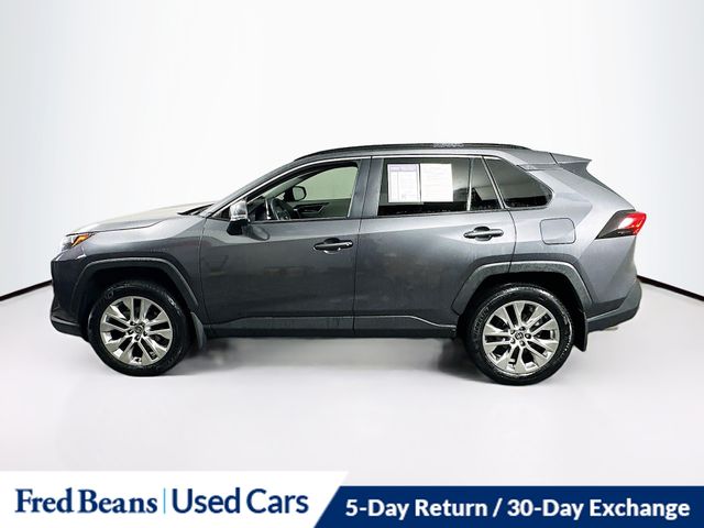 2024 Toyota RAV4 XLE Premium photo 4